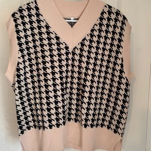 Houndstooth Oversized sweater vest